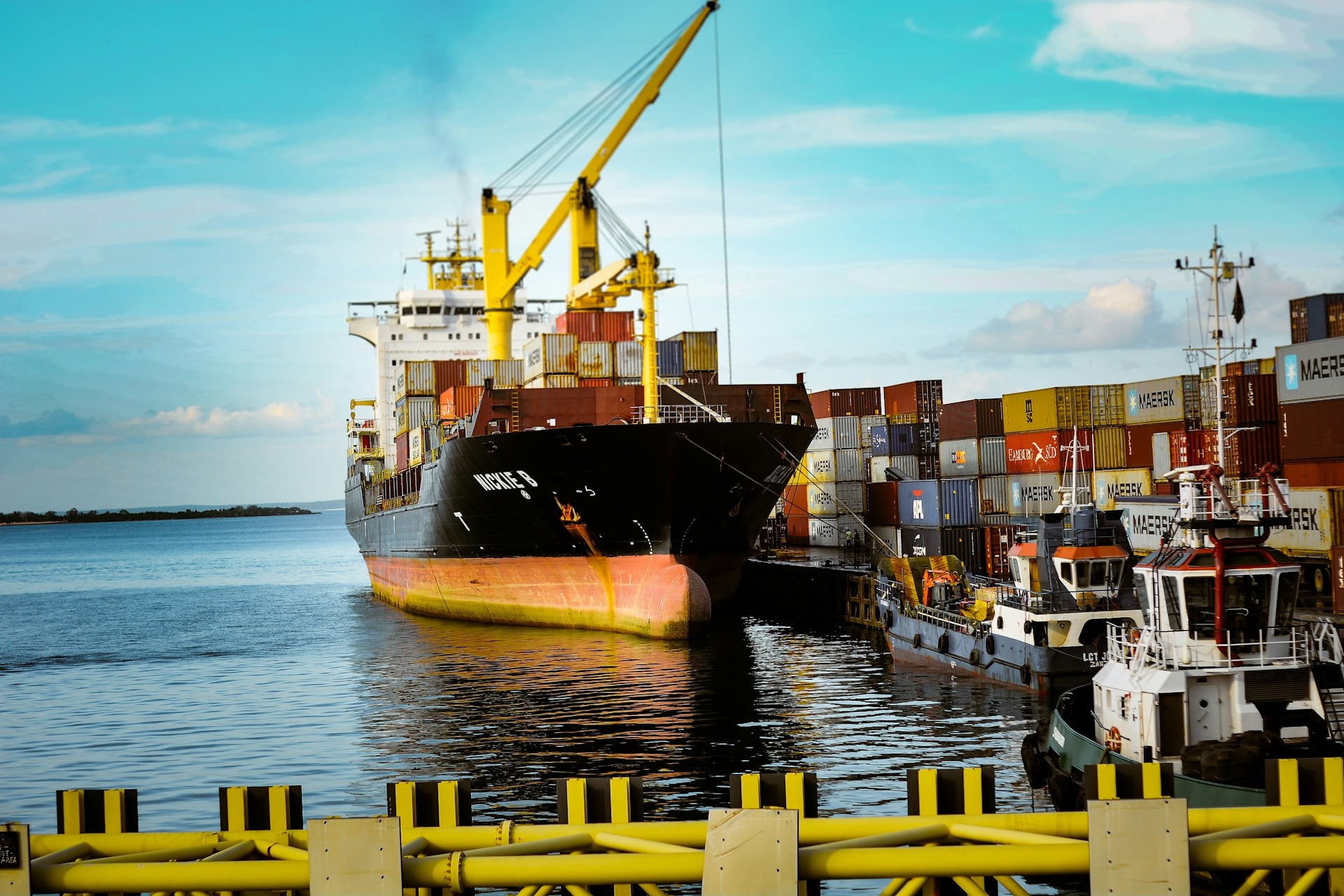 Freight forwarders and customs for West Africa